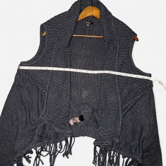 Ella Moss Charcoal Grey Knit Fringe Sweater Vest - Picture 7 of 8